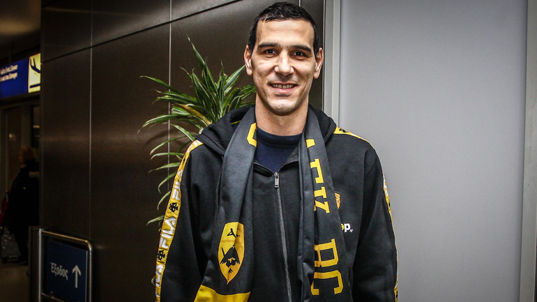 Στην Αθήνα για λογαριασμό της ΑΕΚ ο Ζήσης