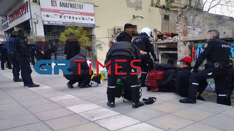 Θεσσαλονίκη: Ληστεία υπό την απειλή όπλου σε κατάστημα