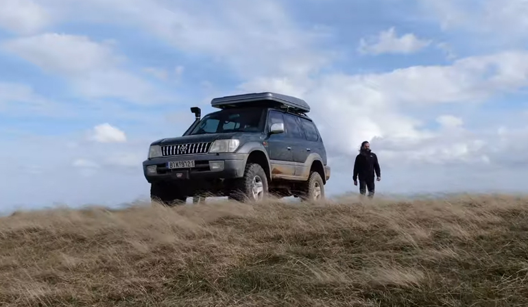 Ο Βασίλης Μεσσήνης ταξιδεύει σε χώρες της Αφρικής...