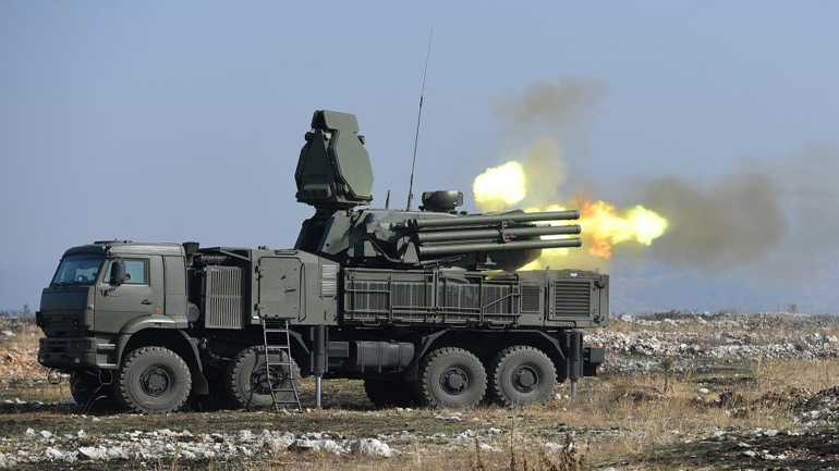 Η Μόσχα στέλνει στη Σερβία τα πρώτα αντιαεροπορικά συστήματα Pantsir-S1