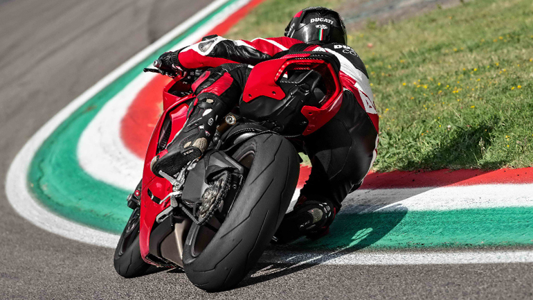 Ducati και οι πωλήσεις καλά κρατούν