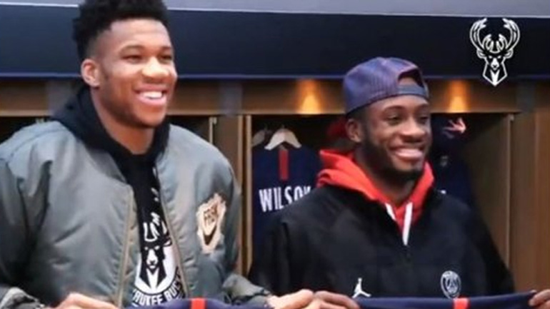 Οι Αντετοκούνμπο επισκέφτηκαν το γήπεδο της Παρί Σεν Ζερμέν και έδειξαν ότι είναι και… μεγάλοι μπαλαδόροι!