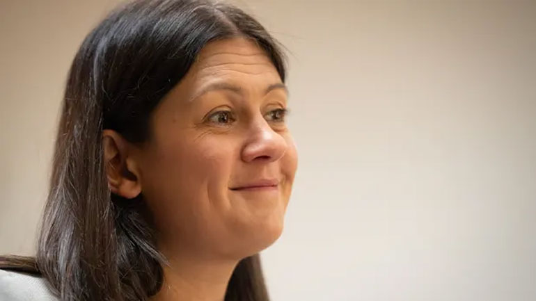 Βρετανία: Η Λίζα Νάντι είναι η δεύτερη υποψήφια που κατοχύρωσε τη θέση της στο ψηφοδέλτιο των Εργατικών