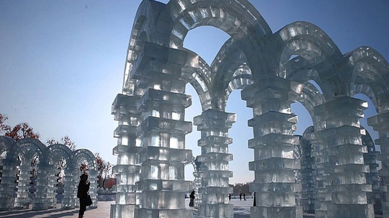 Σλοβενία: Κάστρα και γλυπτά από… χιόνι και ο θρύλος ενός βασιλιά