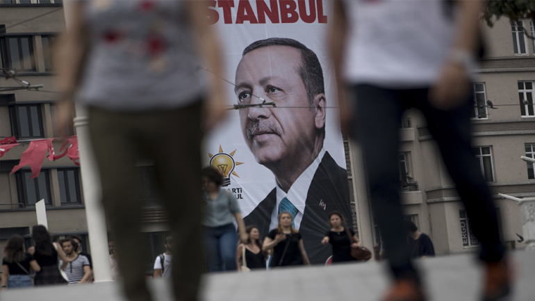 Deutsche Welle: «Κοινωνικός θάνατος» οι μαζικές απολύσεις στην Τουρκία