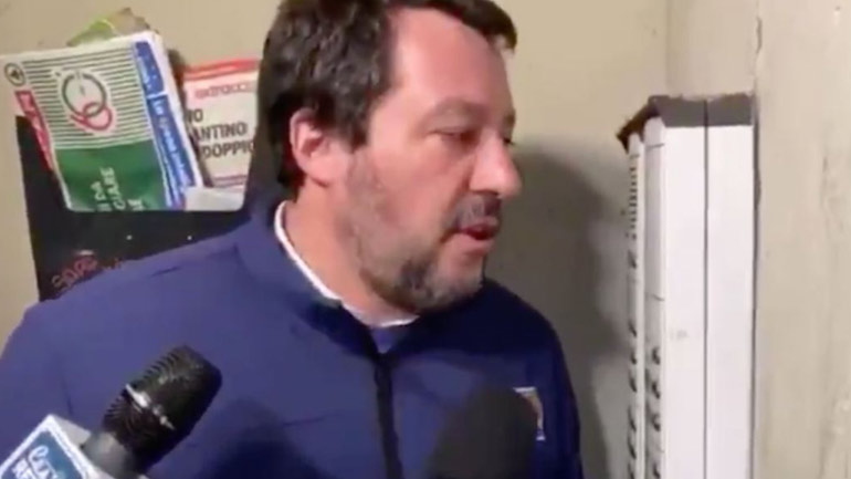 Ιταλία: Αντιδράσεις για τον Σαλβίνι που ρώτησε μετανάστη εάν διακινεί ναρκωτικά