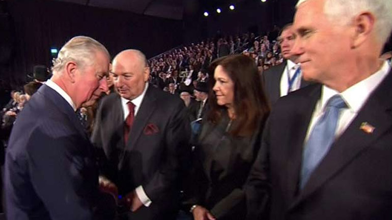 Ο πρίγκιπας Κάρολος δεν σνόμπαρε τον αντιπρόεδρο των ΗΠΑ στην τελετή για το Ολοκαύτωμα, διαβεβαιώνουν τα ανάκτορα