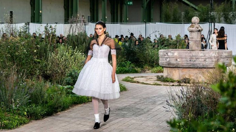 Chanel Haute Couture S/S 2020: Αφιερωμένη στα εφηβικά χρόνια της Coco η νέα κολεξιόν!