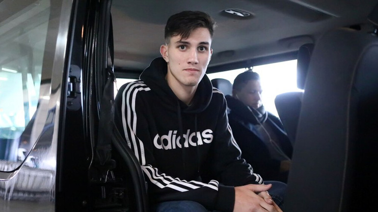 Στην Αθήνα για την ΑΕΚ ο Λάτσι