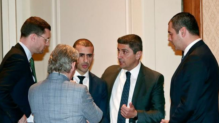 VAR: Αναλαμβάνει η Πολιτεία το κόστος για τη γραμμή του οφσάιντ VAR: Αναλαμβάνει η Πολιτεία το κόστος για τη γραμμή του οφσάιντ