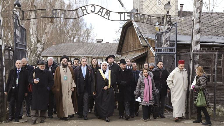 Επίσκεψη Μουσουλμάνων και Εβραίων θρησκευτικών αξιωματούχων στο Άουσβιτς