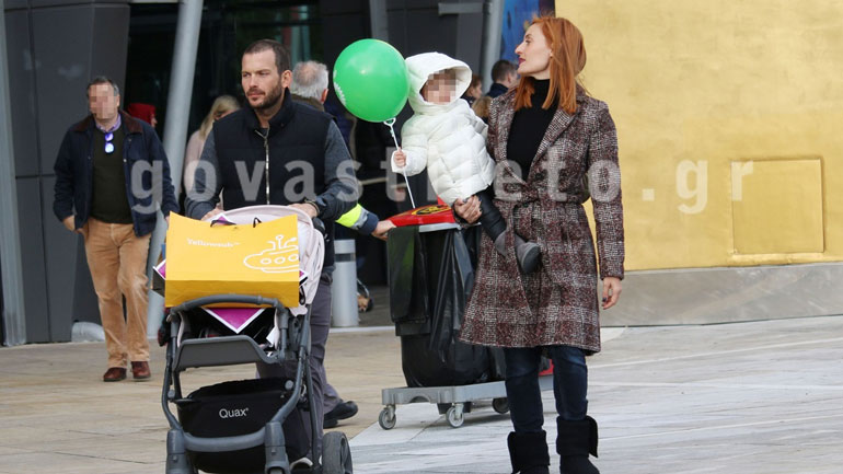 Ελεονώρα Μελέτη – Θοδωρής Μαροσούλης: Βόλτα με την κορούλα τους στο Μαρούσι