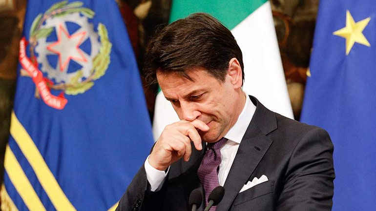 Ο Ιταλός πρωθυπουργός ακύρωσε το ταξίδι του στο Νταβός εξαιτίας της πολιτικής αναταραχής στη χώρα του