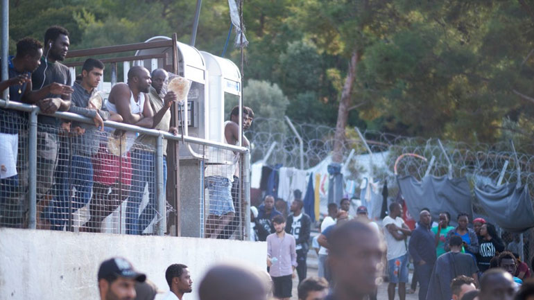 Εθνική Επιτροπή για τα Δικαιώματα του Ανθρώπου: «Ανεξέλεγκτη η κατάσταση στο κέντρο υποδοχής της Σάμου»