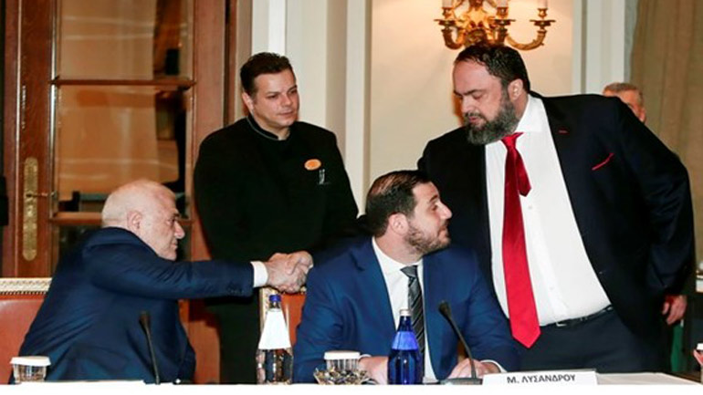 Έπεσαν και ”γαλλικά” στο τραπέζι των ”4”