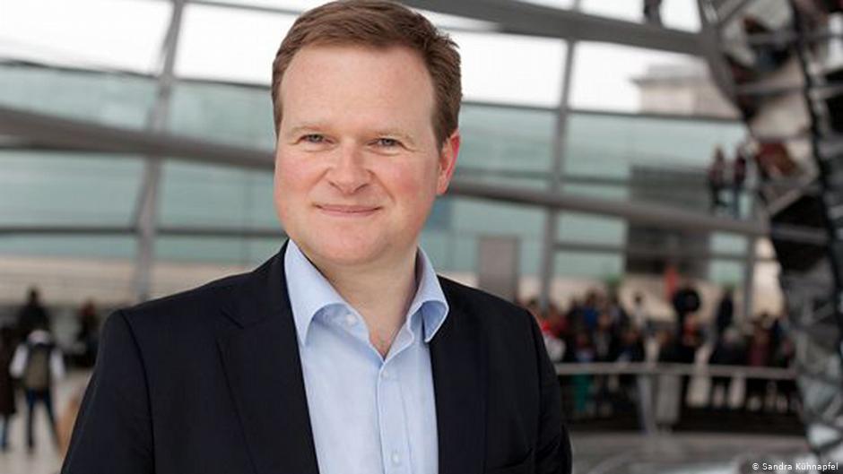 Φρανκ Σβάμπε: «Δεν φέρνει αποτέλεσμα το δείχνουμε με το δάχτυλο»