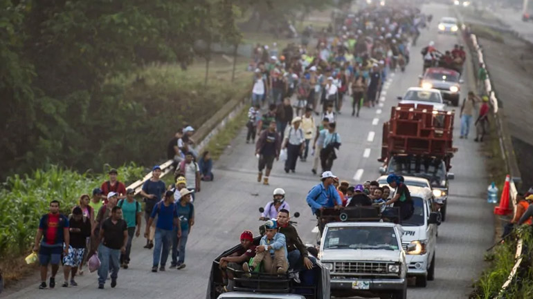 Ελ Σαλβαδόρ: Ποινική δίωξη σε βάρος 32χρονου που προέτρεψε συμπατριώτες του να οργανώσουν καραβάνι μεταναστών