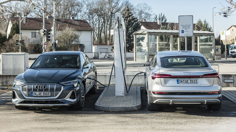 Η Audi εγκαθιστά 4.500 σταθμούς φόρτισης