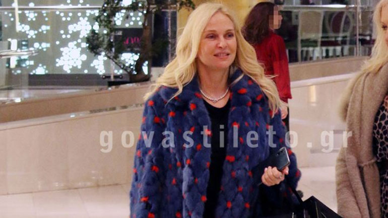 Μαρί Κωνσταντάτου: Για ψώνια στα βόρεια προάστια με casual chic look!