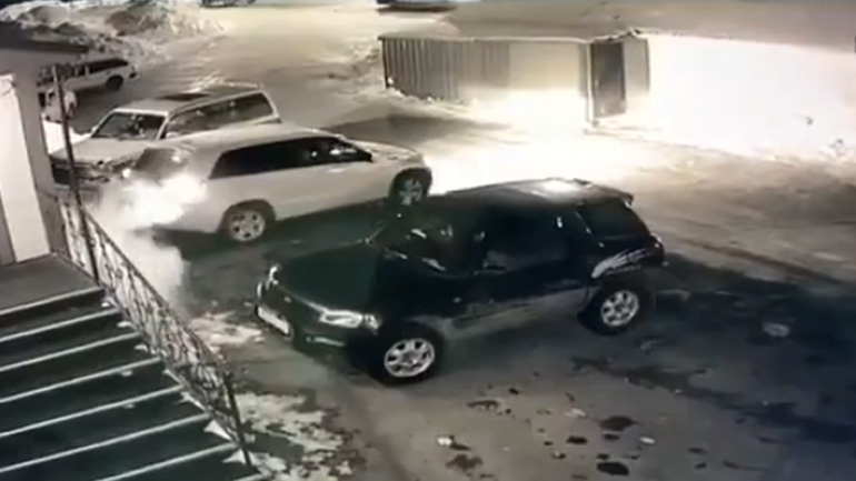 Το ξεπαρκάρισμα της χρονιάς! Το ξεπαρκάρισμα της χρονιάς!