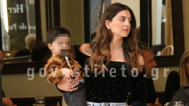 Σταματίνα Τσιμτσιλή: Βόλτα με τον γιο της σε γνωστό εμπορικό κέντρο