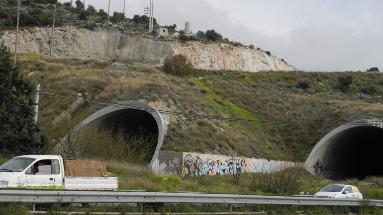 Κανονικά διεξάγεται η κυκλοφορία των οχημάτων στη λεωφόρο Σχιστού