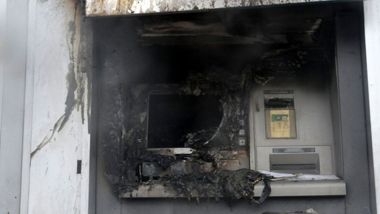 Ανατίναξαν ΑΤΜ στην περιοχή της Οβρυάς στην Πάτρα