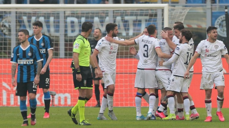 Ίντερ-Κάλιαρι 1-1: Ο Ναϊνγκολάν πλήγωσε τους «νερατζούρι»