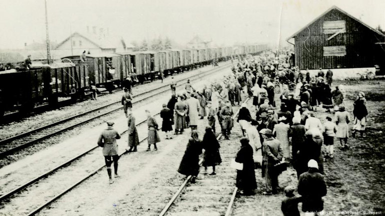 Θάνατος ή ζωή – Η «επιλογή» γινόταν με το που κατέβαιναν οι Εβραίοι από τα τρένα στο Άουσβιτς Μπίρκεναου