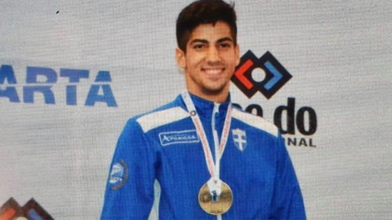 Καράτε: «Χάλκινος» ο Στέφανος Ξένος στο Παρίσι