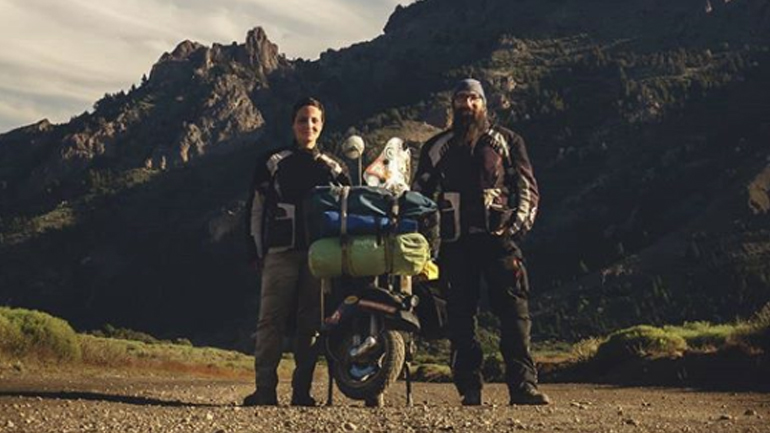 Γυρνώντας τον κόσμο πάνω σε μια Vespa!