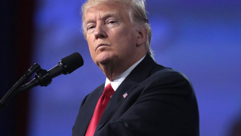 Βοήθεια στην Κίνα για τον έλεγχο του κοροναϊού προσφέρει ο Τραμπ