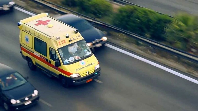 Θεσσαλονίκη: Ανατροπή οχήματος με 14 πρόσφυγες τραυματίες