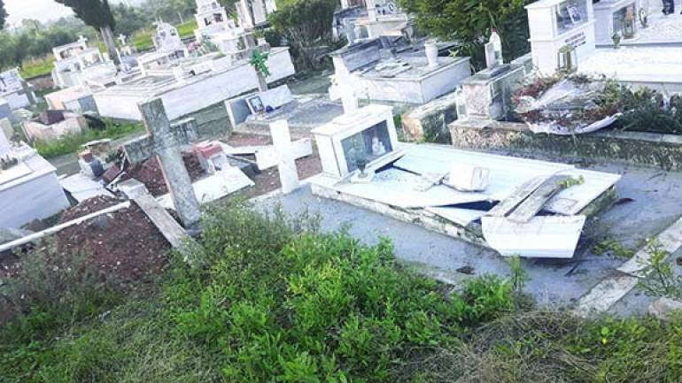 Μεσσηνία: Ξέθαψαν νεκρή από τον τάφο για να ψάξουν για χρυσά κοσμήματα