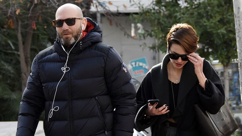 Κάτια Ταραμπάνκο – Γιώργος Λάγιος: Βόλτα στο Κολωνάκι για το ερωτευμένο ζευγάρι