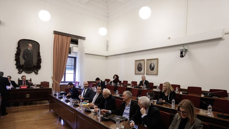 Προανακριτική: Αιχμές εισαγγελέα Αθανασίου κατά Παπαγγελόπουλου