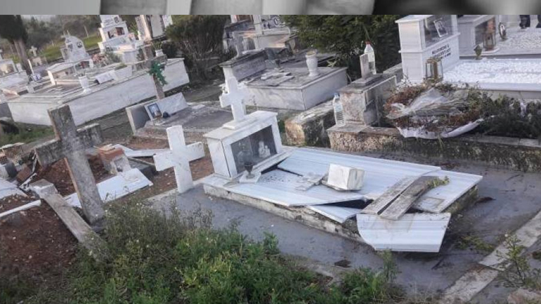 Μεσσηνία: Έβγαλε τη νεκρή από τον τάφο για να ψάξει για χρυσαφικά – Ομολόγησε ο δράστης