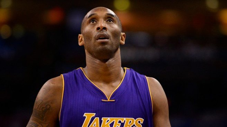 Η Nike ανέστειλε τις ηλεκτρονικές πωλήσεις των προϊόντων του Κόμπι Μπράιαντ