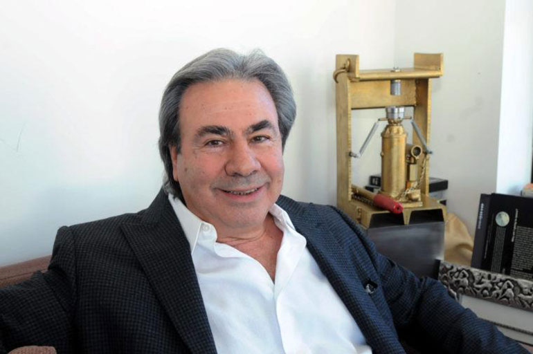 Νίκος Μούγιαρης