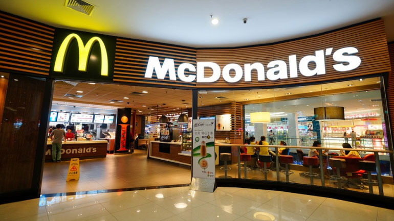 Τα McDonald’s κατέκτησαν τη Ρωσία. Σε 30 χρόνια εξυπηρέτησαν 6,2 δισεκατομμύρια πελάτες