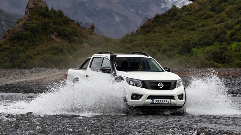 Αυτό το Navara πάει παντού