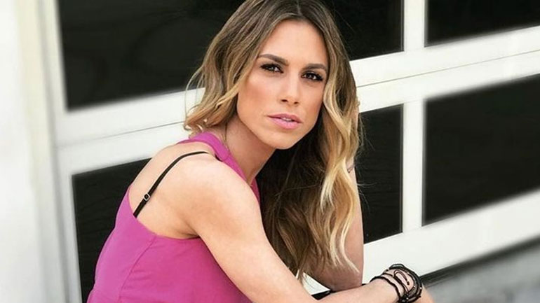 Η εξομολόγηση της Ντορέττας Παπαδημητρίου: «Έχουν υπάρξει πολλές στιγμές που κλαίω μέσα στο αυτοκίνητο…»