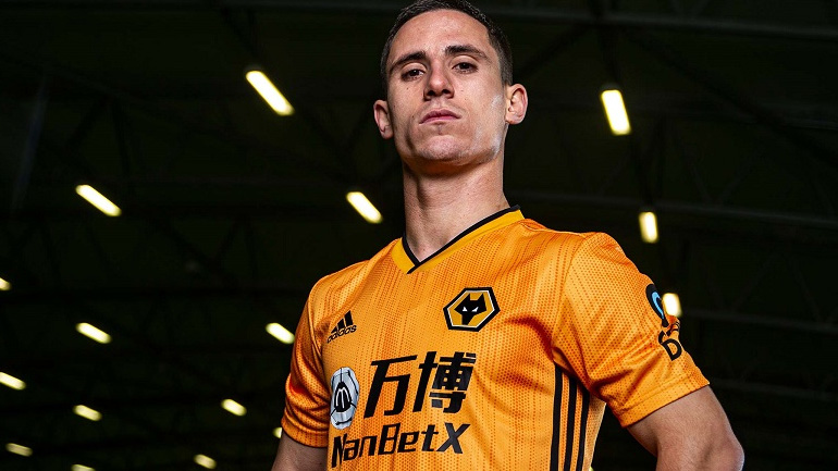 «Λύκος» κι επίσημα ο Ποντένσε – Η Γουλβς ανακοίνωσε την απόκτησή του