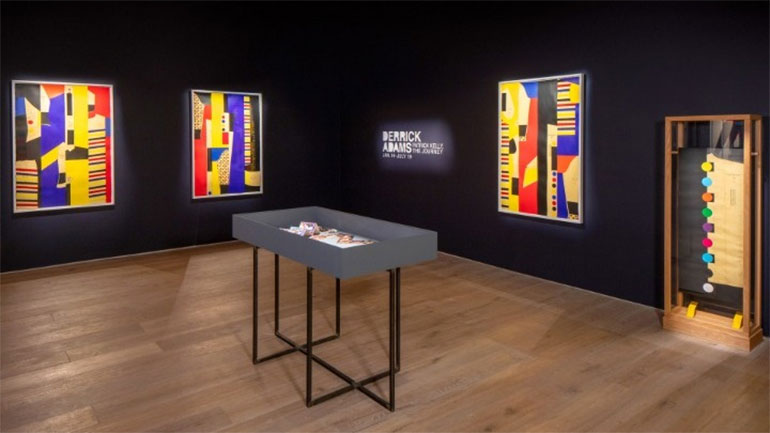 Έκθεση για το έργο και την κληρονομιά του σχεδιαστή μόδας Πάτρικ Κέλι