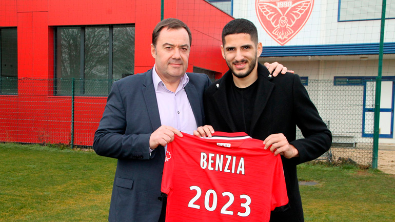 Η Ντιζόν ανακοίνωσε την αγορά του Μπενζιά για 3,5 χρόνια