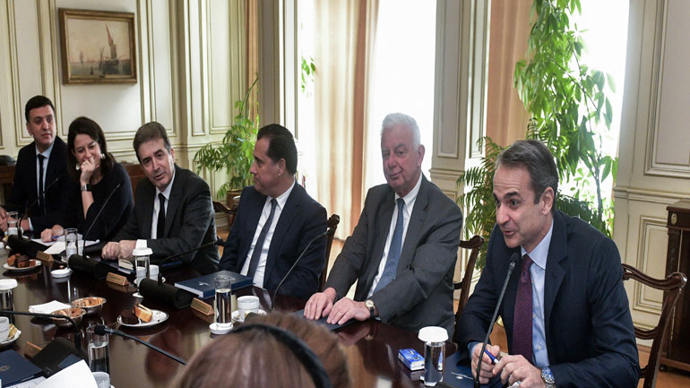 Υπουργικό συμβούλιο: Σε ποιους υπουργούς έδωσε συγχαρητήρια ο Μητσοτάκης