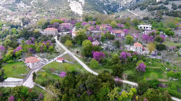 Τσαμαντάς, το χωριό των ευεργετών της Ηπείρου, από ψηλά