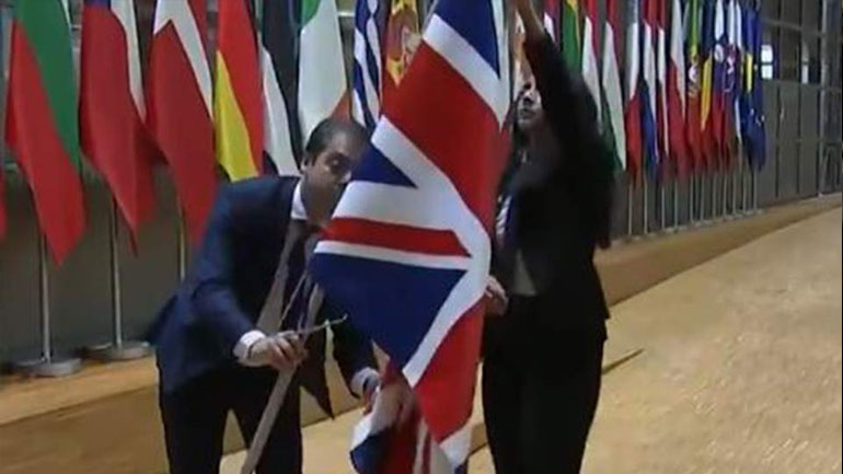 Brexit: Υποστολή της βρετανικής σημαίας στο κτήριο του Ευρωπαϊκού Συμβουλίου