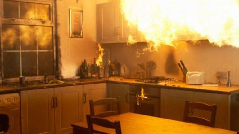 Στις φλόγες κουζίνα σπιτιού στα Χανιά