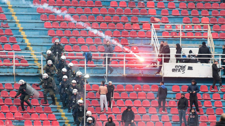 Super League: Δύο αγωνιστικές κεκλεισμένων των θυρών στον Πανιώνιο